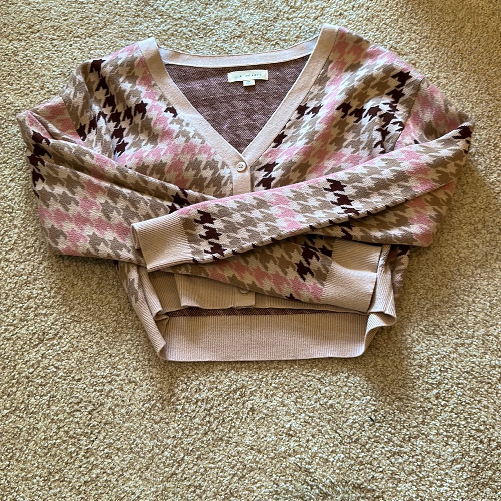 Cropped, sweater, print, L.A. Hearts, buttons, XS